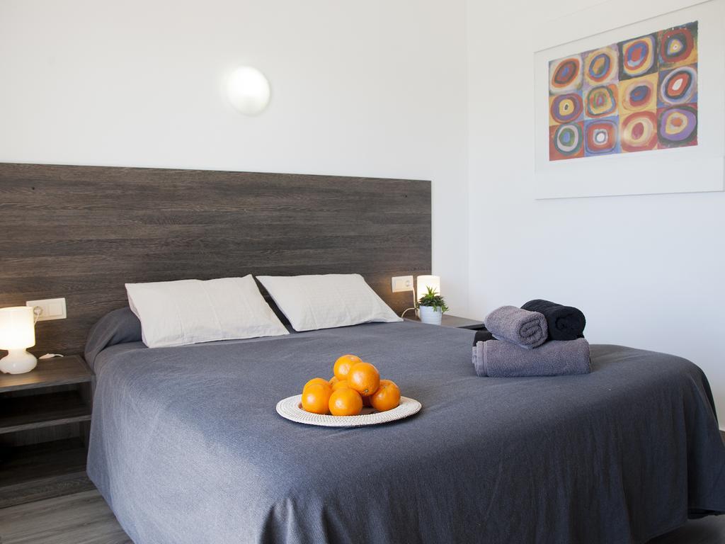 Apartaments Atzavara Calella Room photo